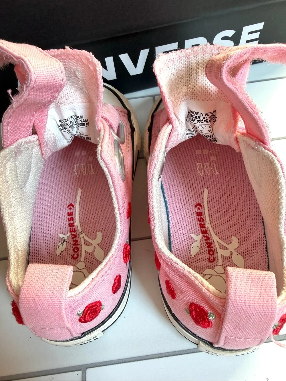 5🌹 Converse Chuck Taylor All Star Valentines Day Easy On Pink Red Velcro Shoes
